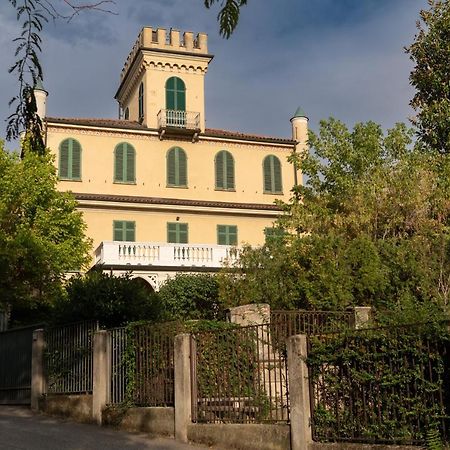 B&B Villa Ferrari Asti Buitenkant foto