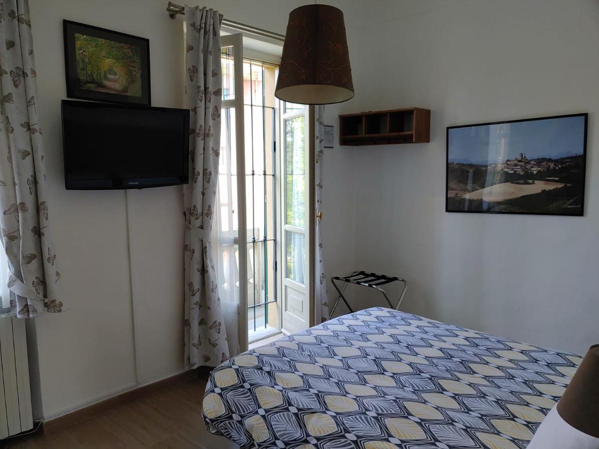B&B Villa Ferrari Asti Buitenkant foto