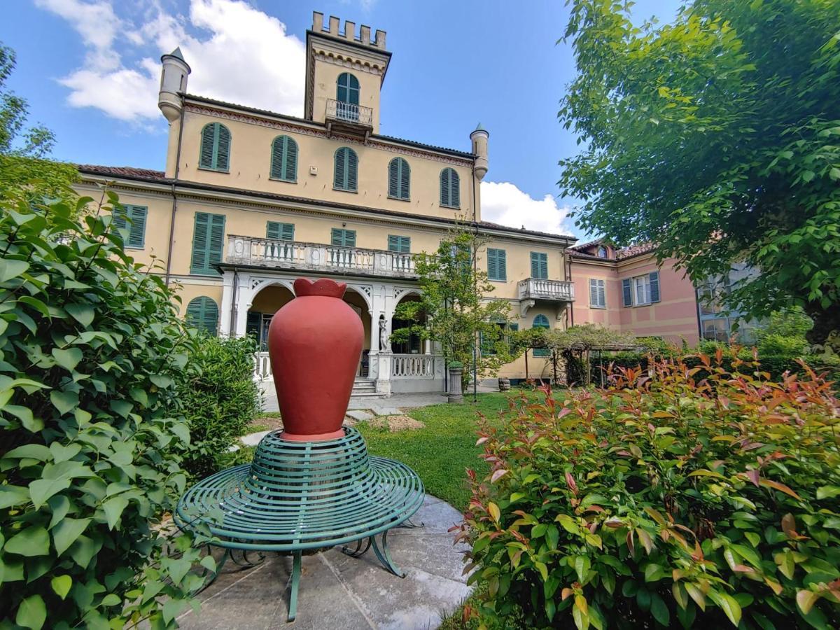 B&B Villa Ferrari Asti Buitenkant foto