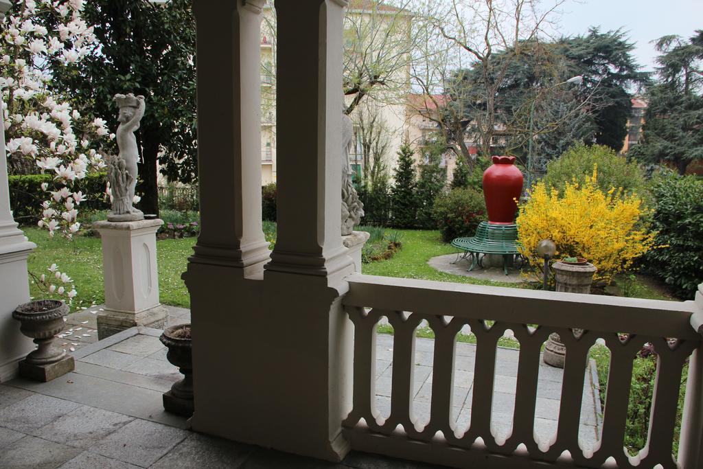 B&B Villa Ferrari Asti Buitenkant foto